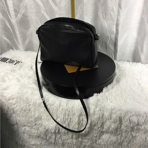 Gucci Black Pebbled Leather Crossbody Bag